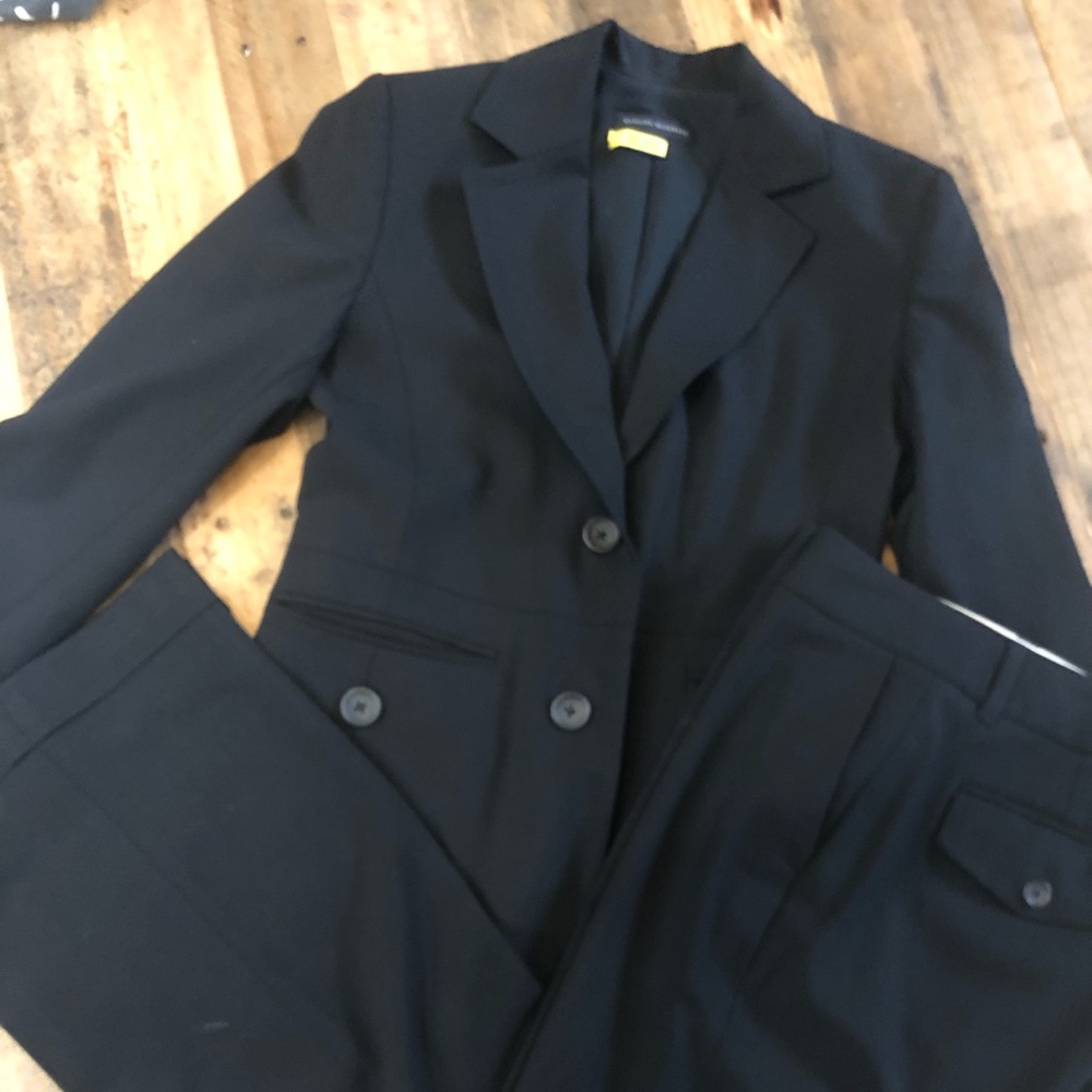 Banana Republic suit